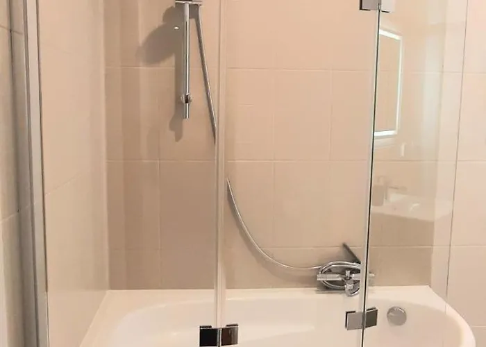 Stacja Jezyce بيت شباب